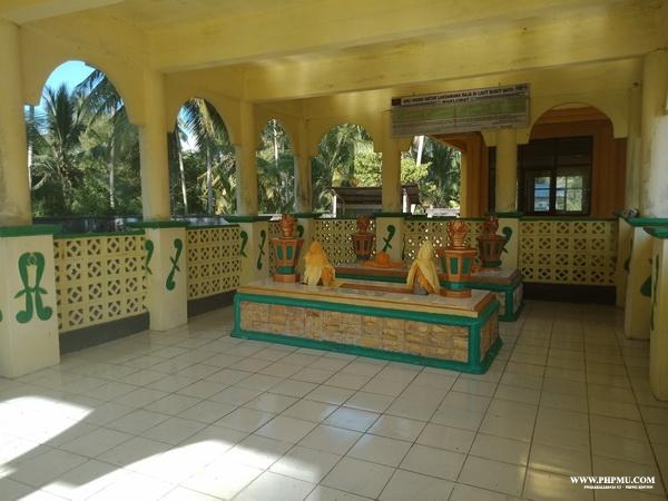 Makam Datuk Laksmana Raja Dilaut 
